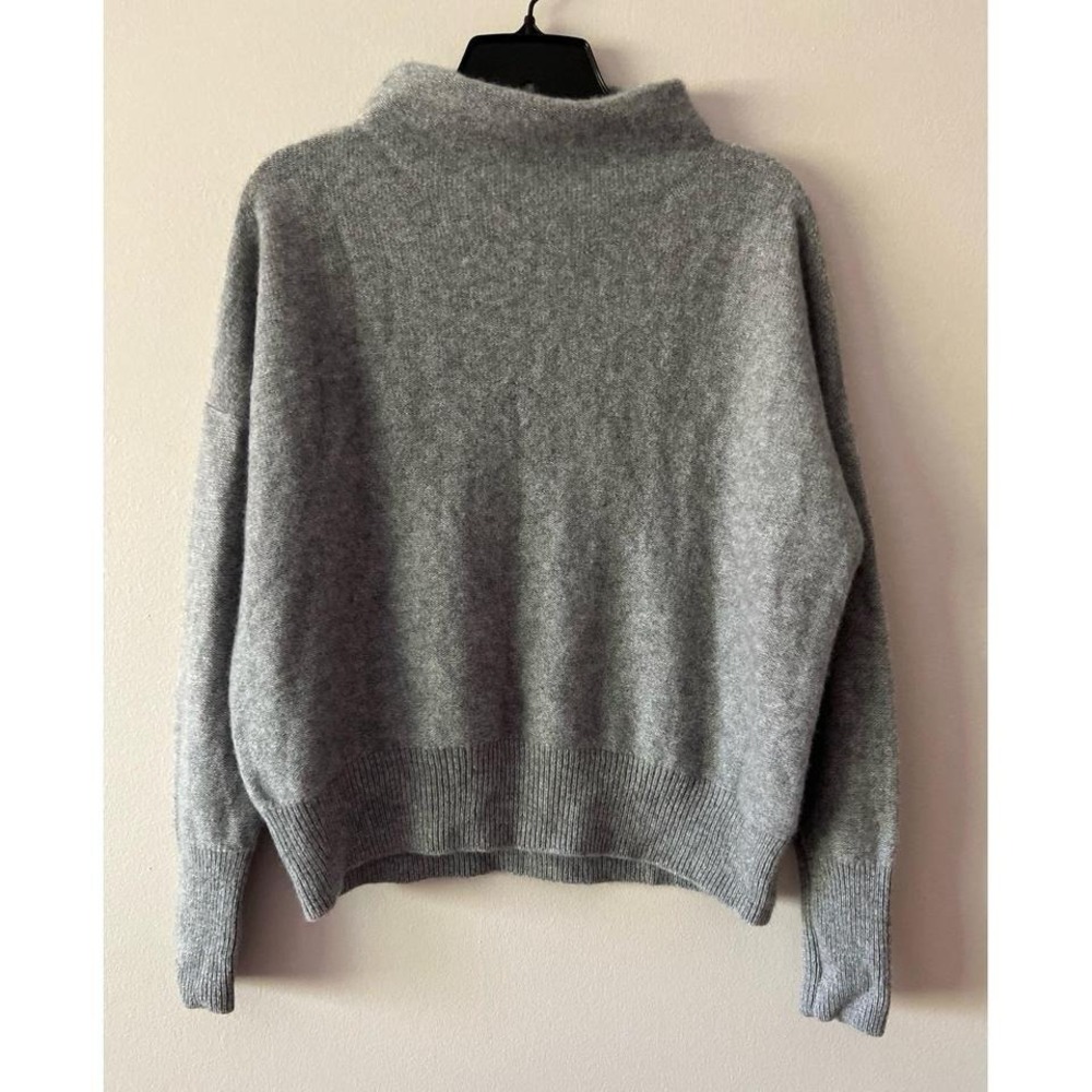 Quince 100% Mongolian Cashmere Funnel Neck Sweater Gray Small - Picture 1 of 5